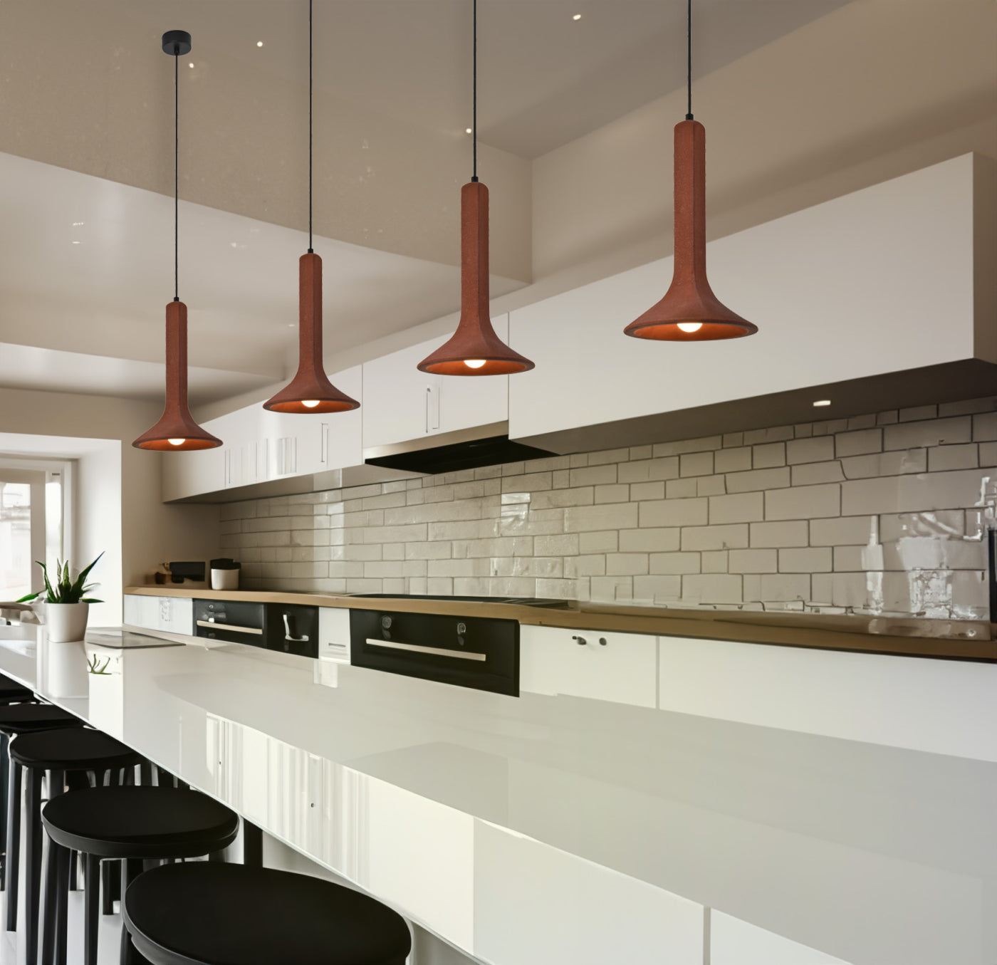 תלוי דקורטיבי "לואיסה״