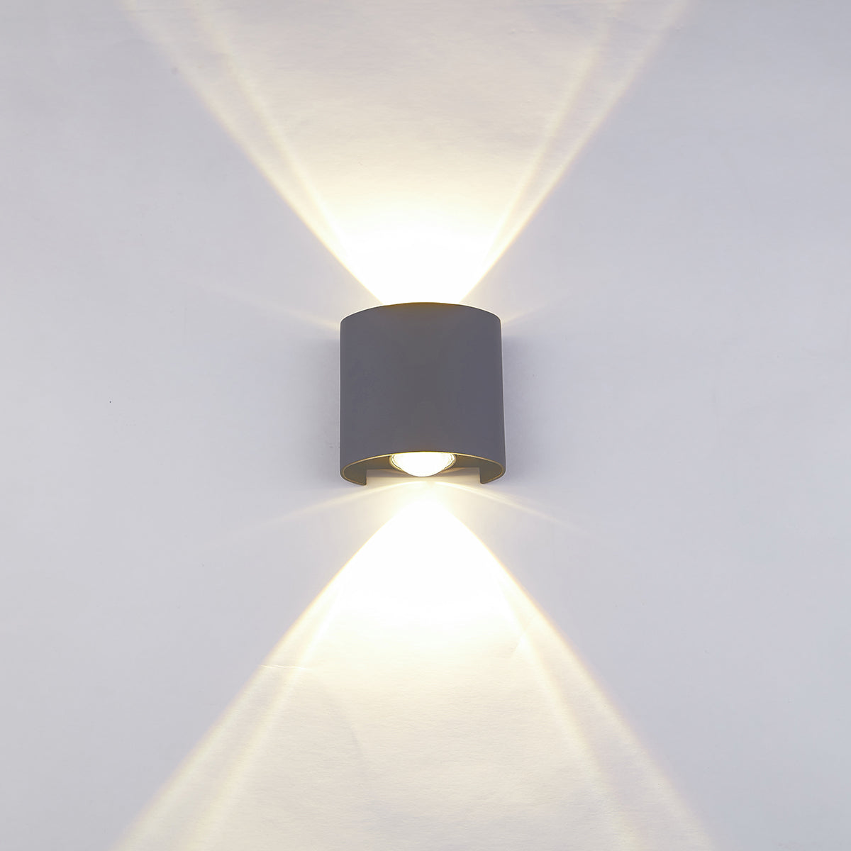 צמוד קיר מוגן מים ״עדשות 1״