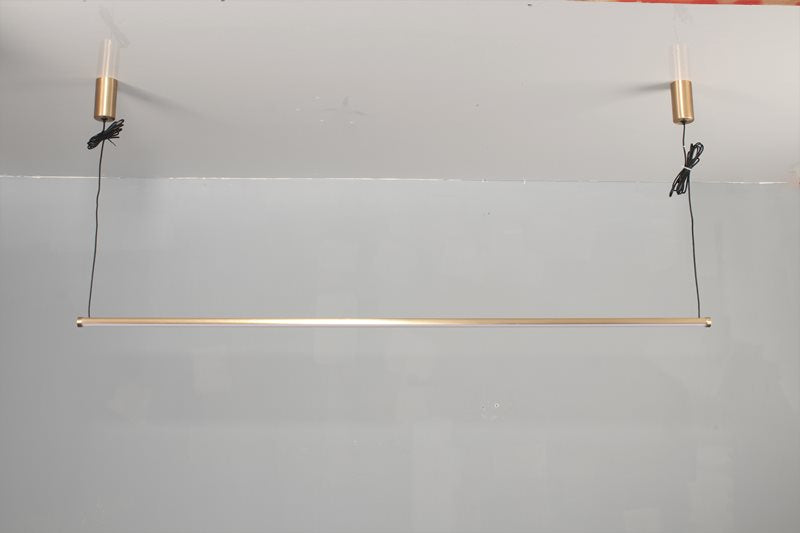 "תלוי דקורטיבי "סטיק140